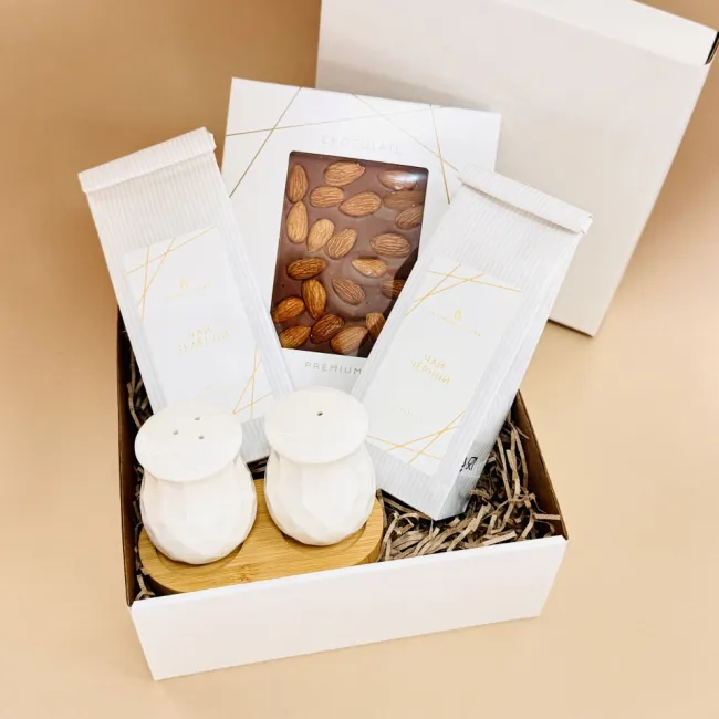 РАДУШИЕ - подарочный набор с набором для специй, чаем и шоколадом