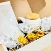 ИДЕАЛЬНОЕ ЧАЕПИТИЕ - подарочный набор с  заварочным чайником, чаем и конфетами