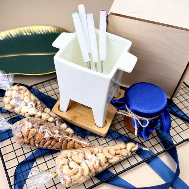 НАБОР ДЛЯ ФОНДЮ - подарочный набор с фондюшницей, мёдом и орехами