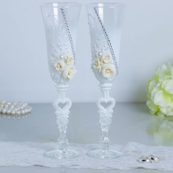 Набор свадебных бокалов "Розы", с лепниной и сердцем на ножке, белый
