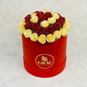 Шоколадные розы 41 шт в круглой коробке, белый шоколад, красный