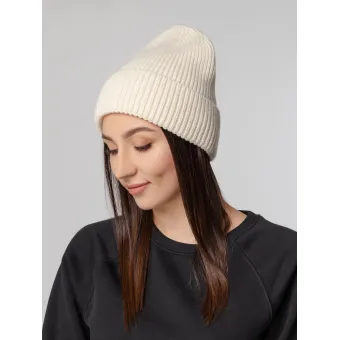 Шапка Tommi, молочно-белая Шапка Tommi, молочно-белая