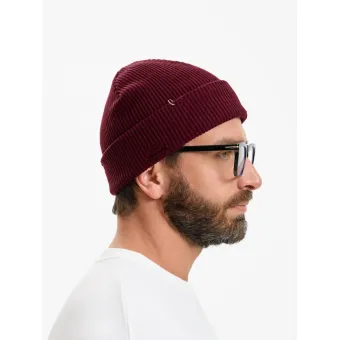 Шапка Ribelle, темно-красная (винная) Шапка Ribelle, темно-красная (винная)