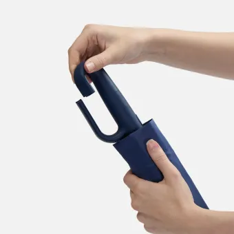 Зонт складной Skymate с УФ-защитой и ручкой-карабином, темно-синий Зонт складной Skymate с УФ-защитой и ручкой-карабином, темно-синий